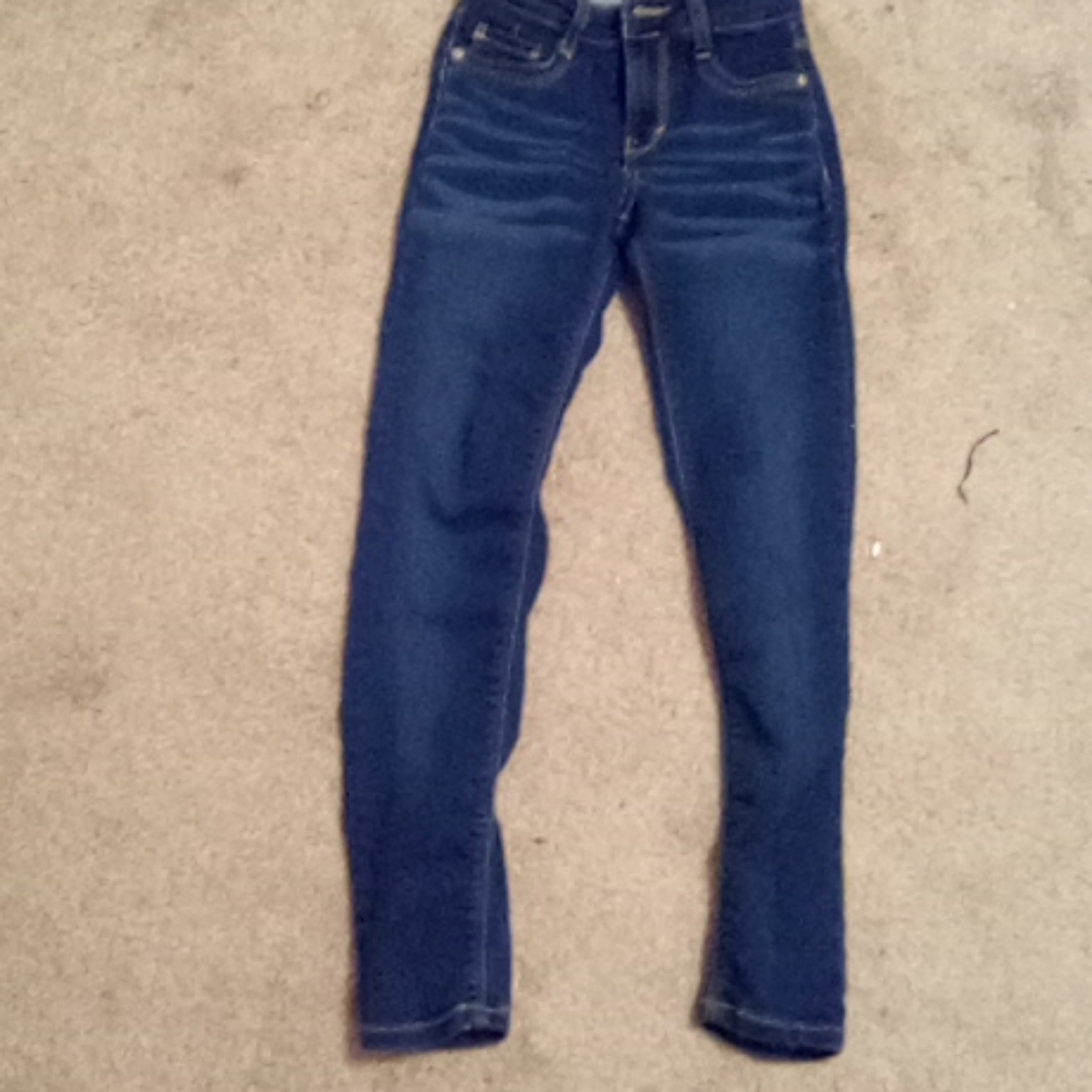 Size 8 wallflower skinny jeans